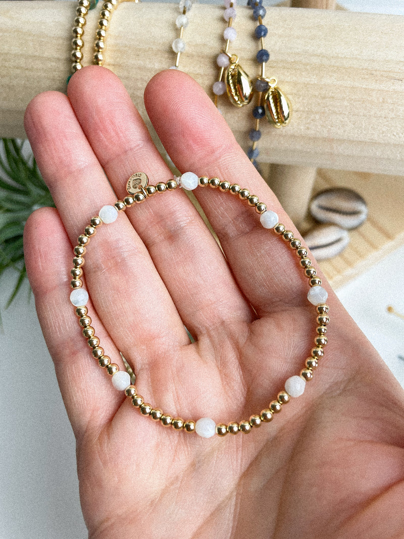 Ocean Eyes 3mm  || Mother of Pearl + 14K Gold Filled Stretch Bracelet